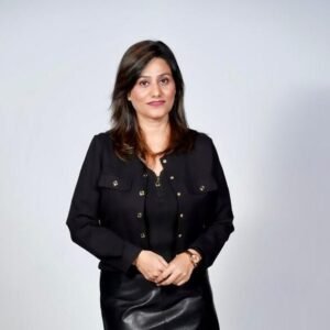 Rosie Bons: The Visionary Architect of Fashion & Empowerment